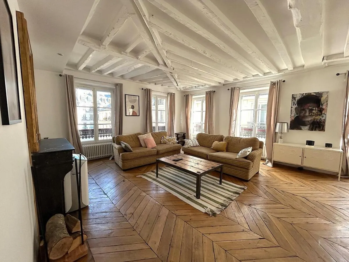 파리 Outstanding And Sunbathed 3 Br 아파트