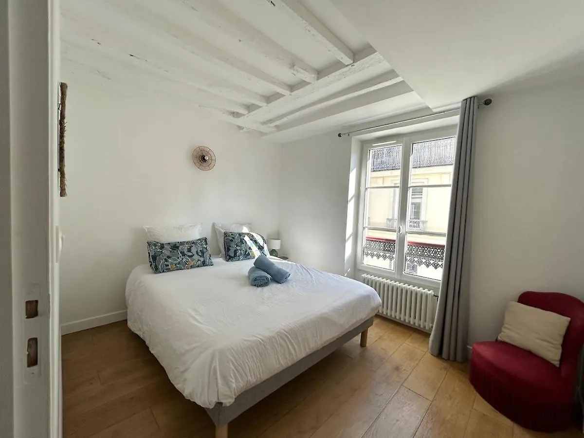 파리 Outstanding And Sunbathed 3 Br 아파트 프랑스