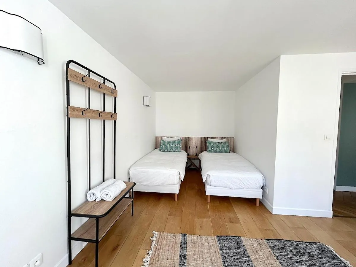 Outstanding And Sunbathed 3 Br Lejlighed Paris Frankrig